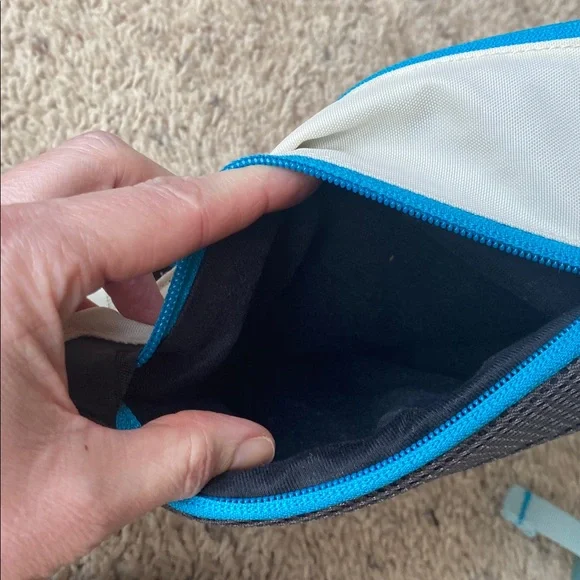 Patagonia Gray and Blue Sling Backpack - Picture 6 of 8